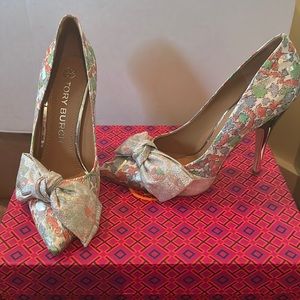 Tory Burch Legacy Paisley Bow Pump